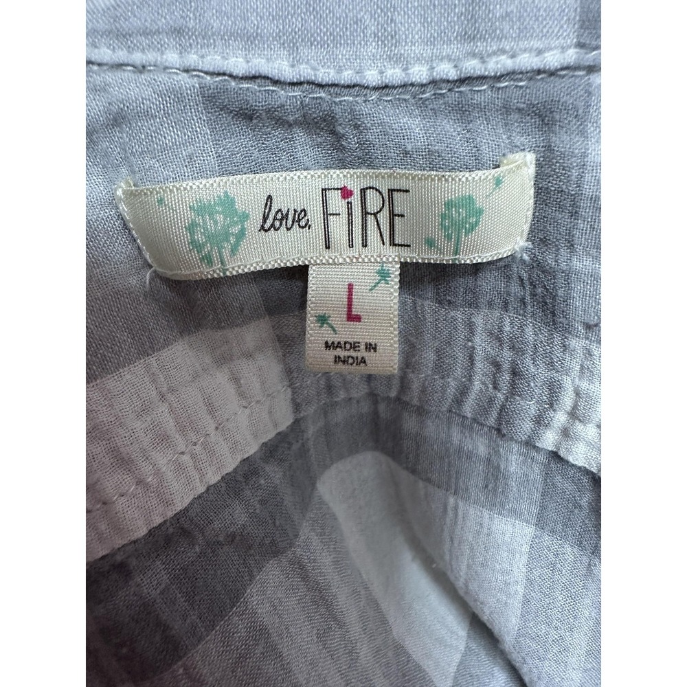 Love Fire Shirt Womens Large Gray White Plaid Button Down Peplum Tunic Blouse - Picture 3 of 6